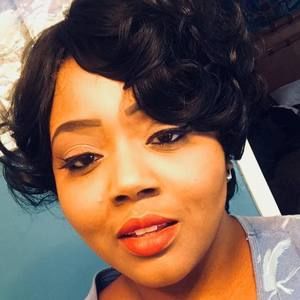 Meet your Posher, Esha